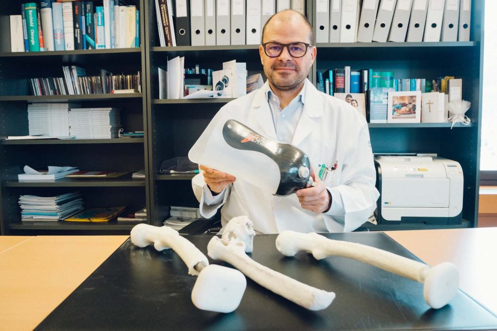 Il viceprimario dell’Unità di Ortopedia e Traumatologia all’Ospedale Regionale di Lugano, dottor Christian Candrian (Vincenzo Cammarata)