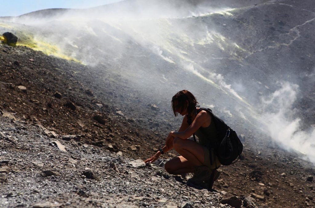 Sabrina Mugnos, vulcanologa autrice di Draghi sepolti, a Vulcano