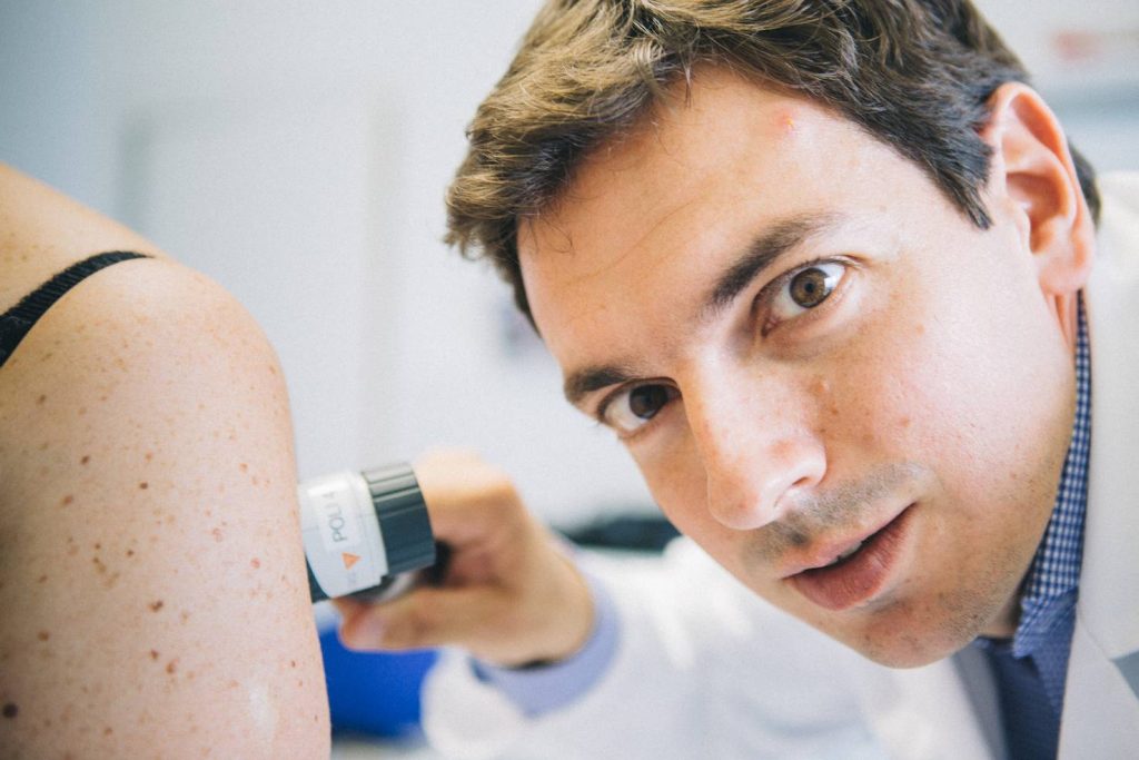 Gionata Marazza, medico dermatologo responsabile della chirurgia dermatologica dell’Ospedale di Bellinzona. (Vincenzo Cammarata)