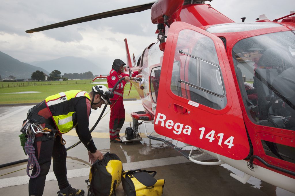 L'attrezzatura e il velivolo pronti permettono di partire entro 5 minuti dalla chiamata d'emergenza