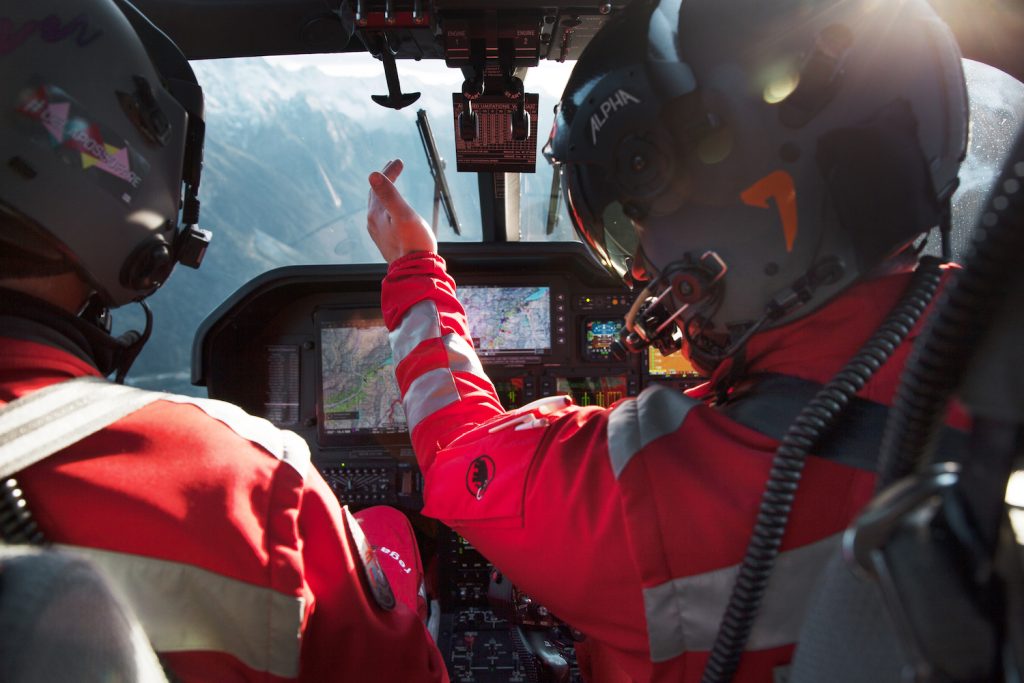 «Rega 6» in volo sulle valli del Ticino