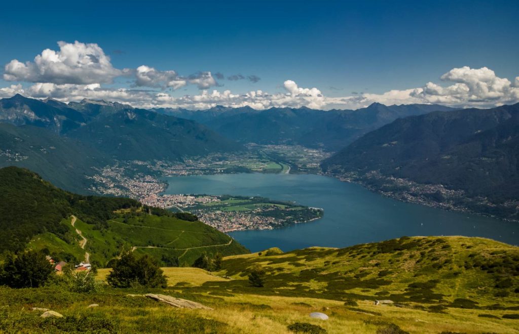 Il Lago Maggiore visto dal Pizzo Leone (Wiki)