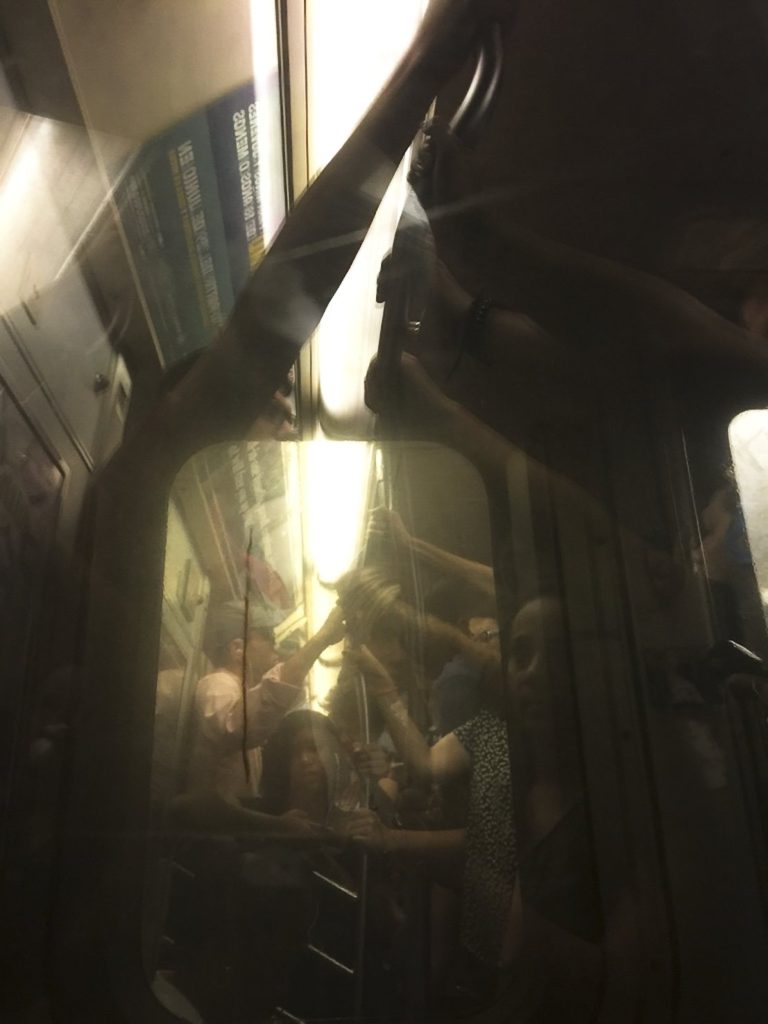 
Metropolitana alle sette del mattino
