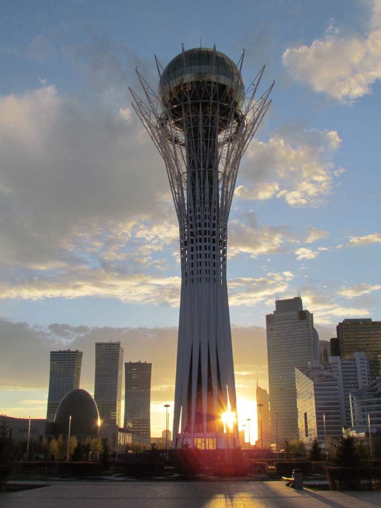 La Torre Bayterek di Astana