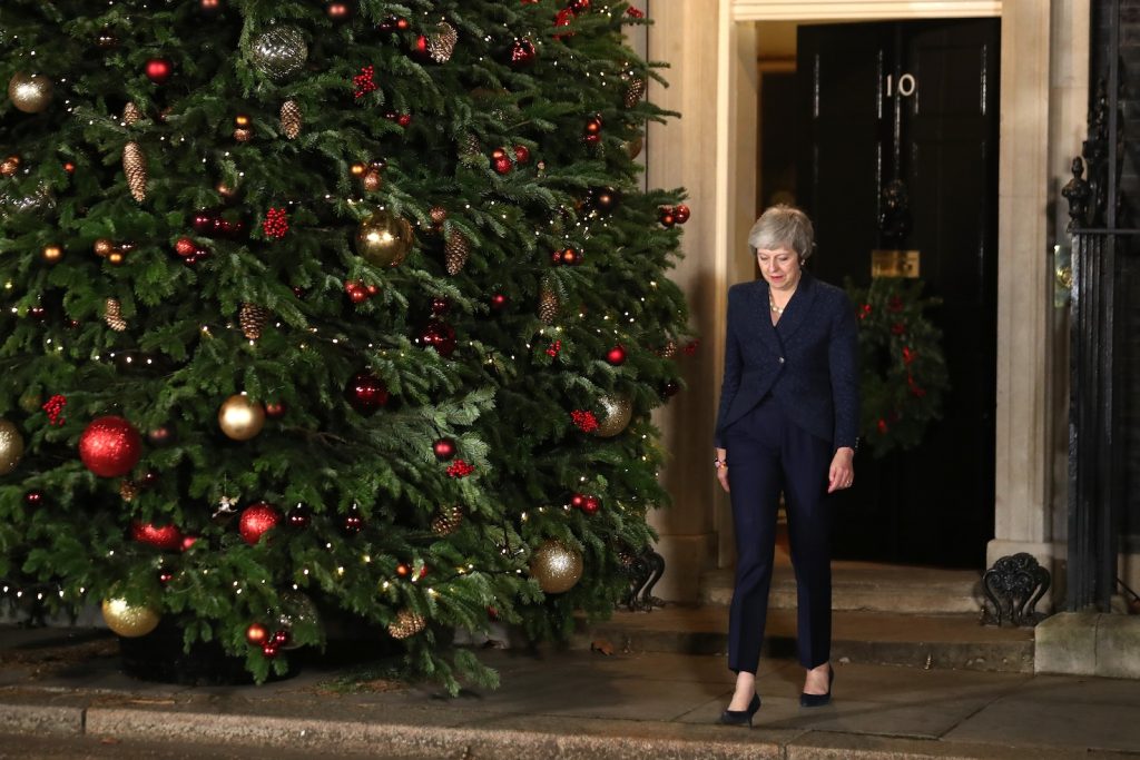 Theresa May: il livello di aggressività a cui è stata sottoposta l’ha resa simpatica anche ai più riluttanti (AFP)
