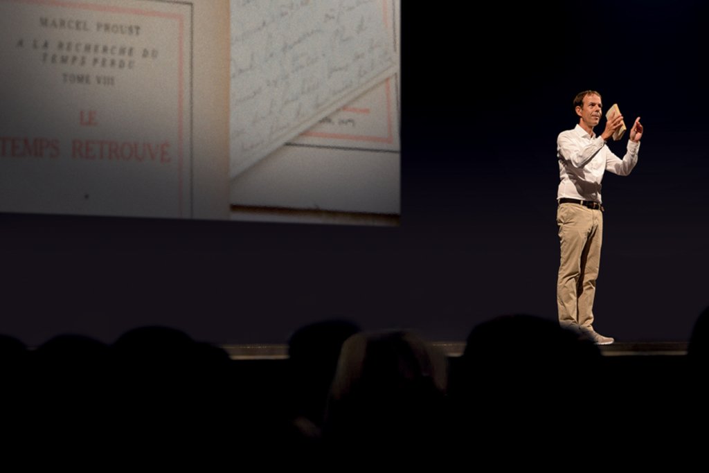Un momento dello spettacolo <i>Le Temps monte sur scène</i>.