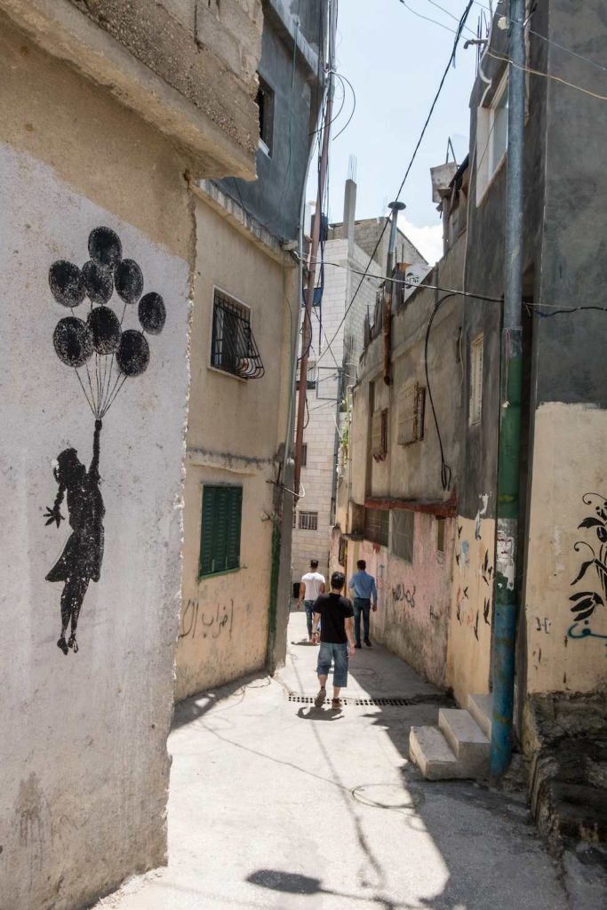 Graffiti nel campo profughi di Aida