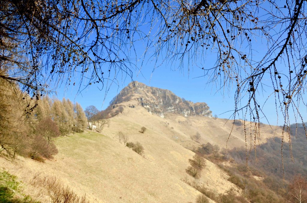 Il Sasso Gordona alla fine dell'inverno