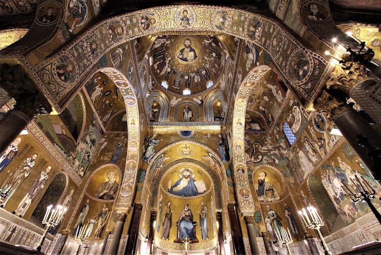 Il trionfo del mosaico bizantino nella Cappella Palatina, la chiesa dei sovrani siciliani presso il Palazzo dei Normanni (T. Stiano)