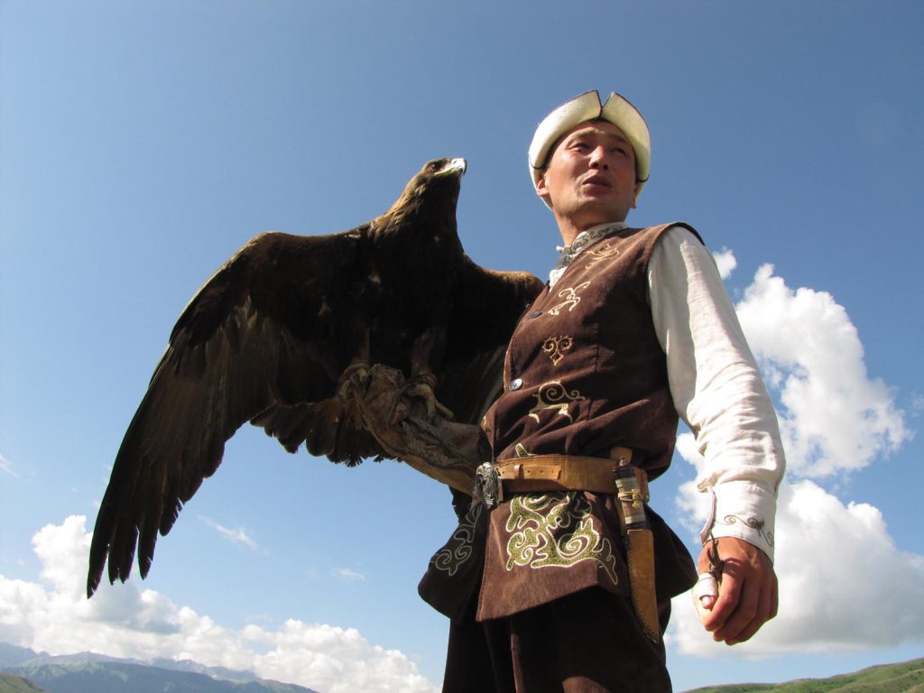 In Kirghizistan si pratica ancora la caccia con l'aquila
