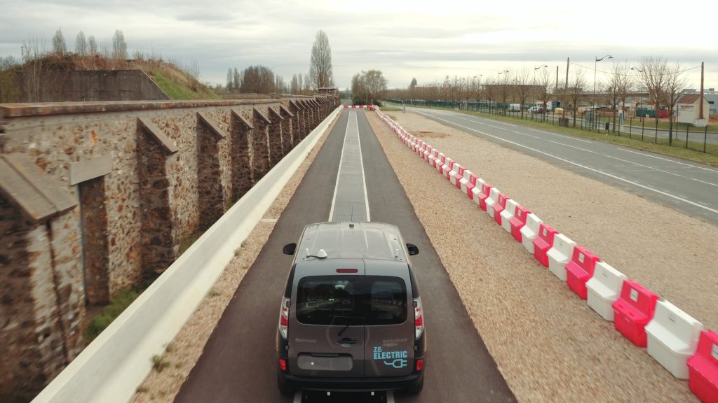 Renault Kangoo Z.E.: veicolo elettrico dalla ricarica dinamica wireles. (Qualcomm)