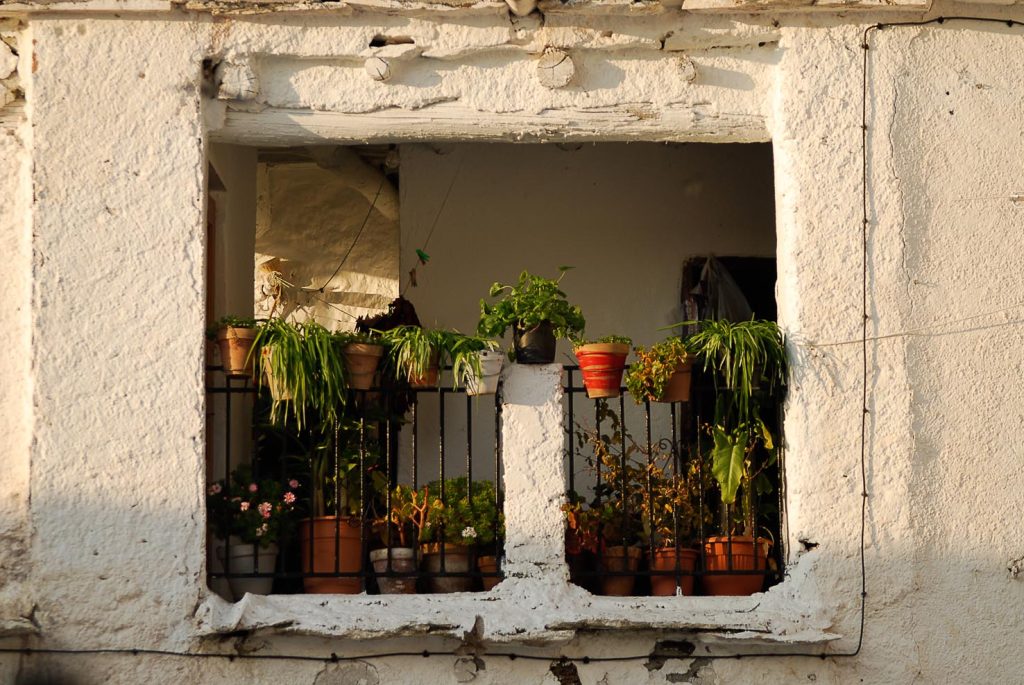 La terrazza di una delle case di un paesino delle Alpujarras