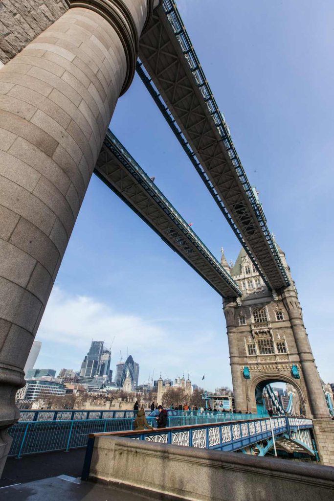 Vista del ponte dalla torre sud