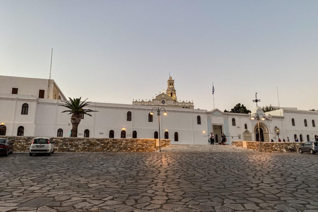 L’ingresso della Chiesa greco-ortodossa di Panagia Evangelistria