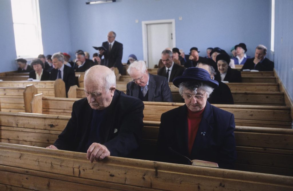 Servizio domenicale gratuito in chiesa, il più tradizionale delle Ebridi, sull'isola di Griamsaigh