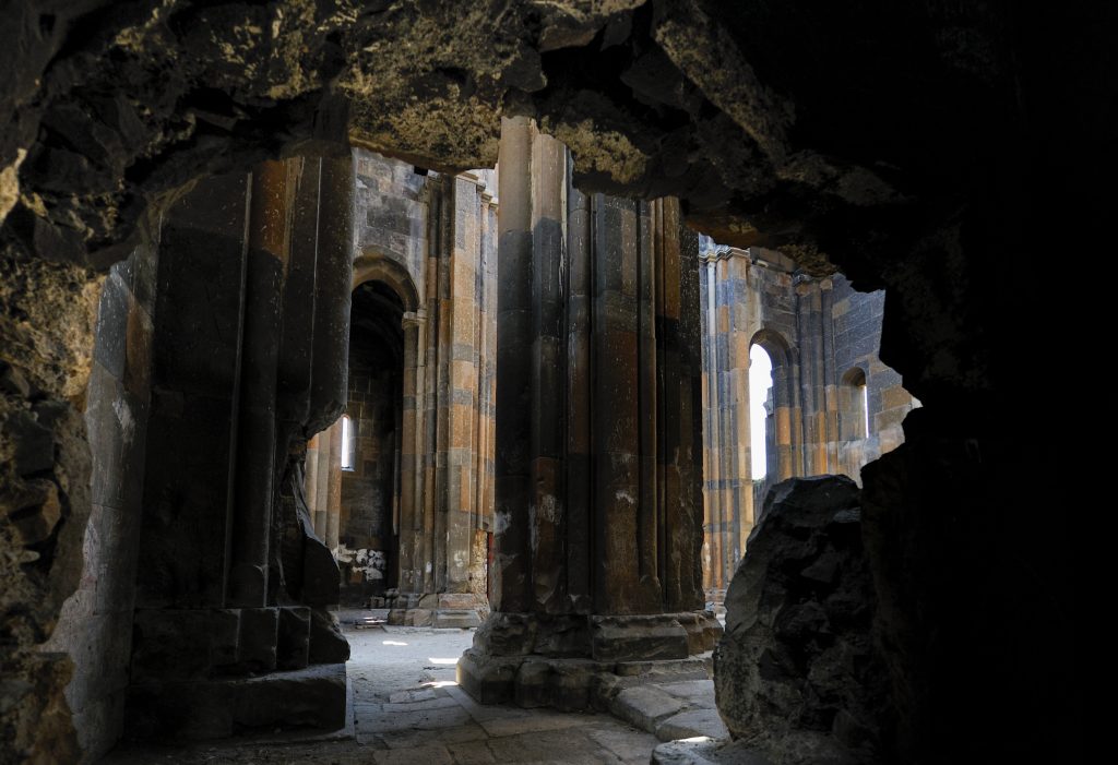 Il progetto della Cattedrale di Ani o Surp Asdvadzadzin fu opera di Trdat Mendet