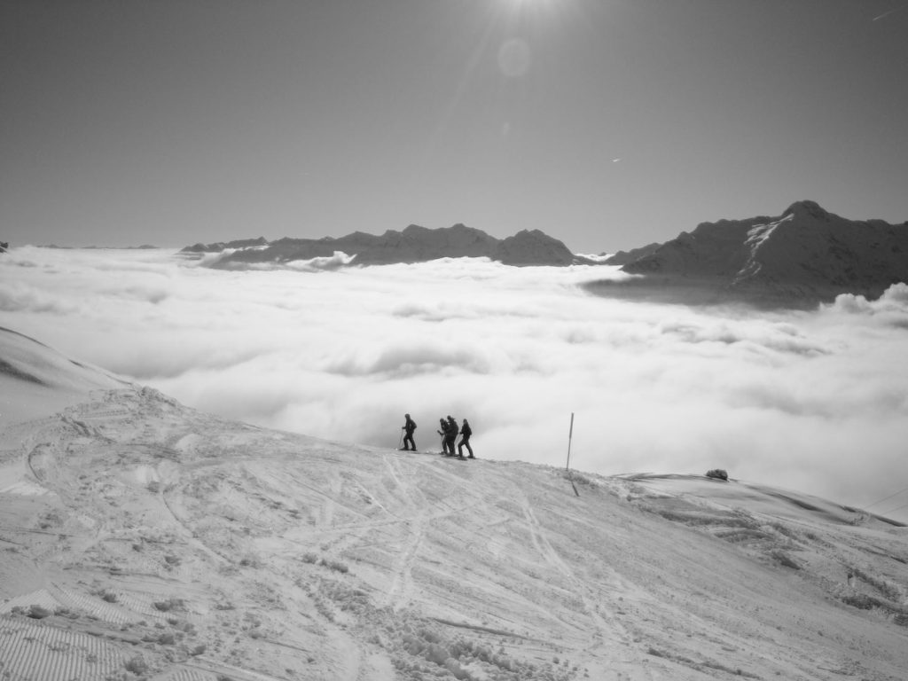 Panoramica su un mare di nuvole a Carì (Francesco Stoppa)