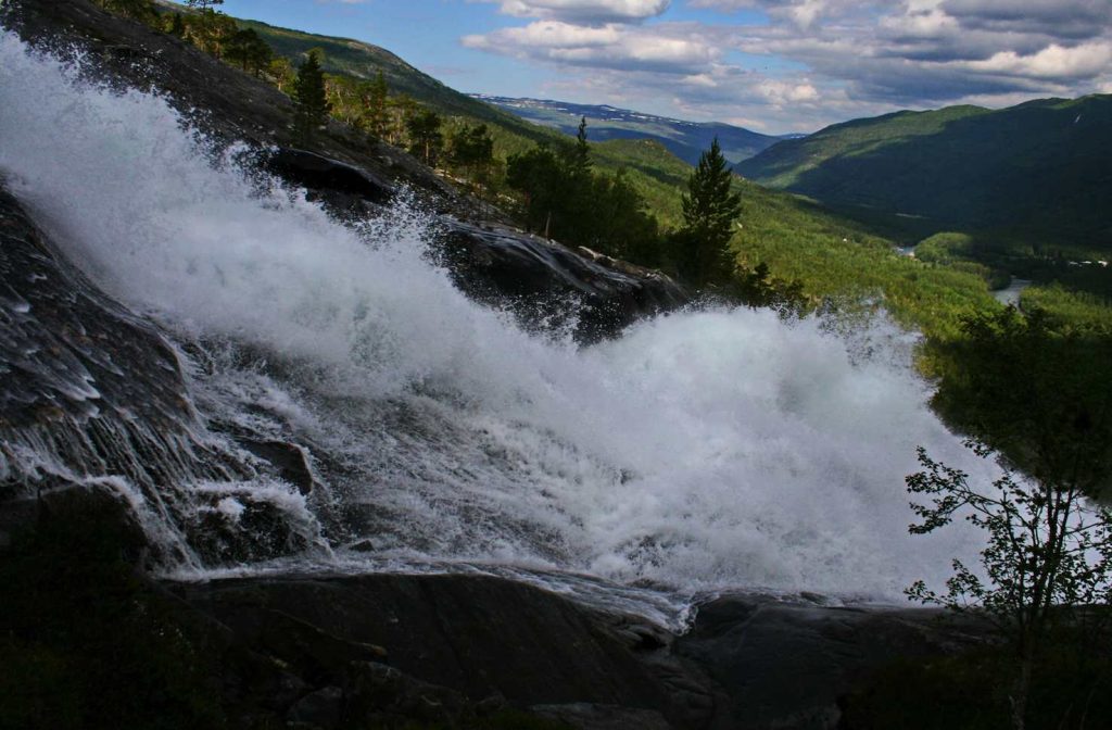 La cascata Kjemafoss a Saltdalen