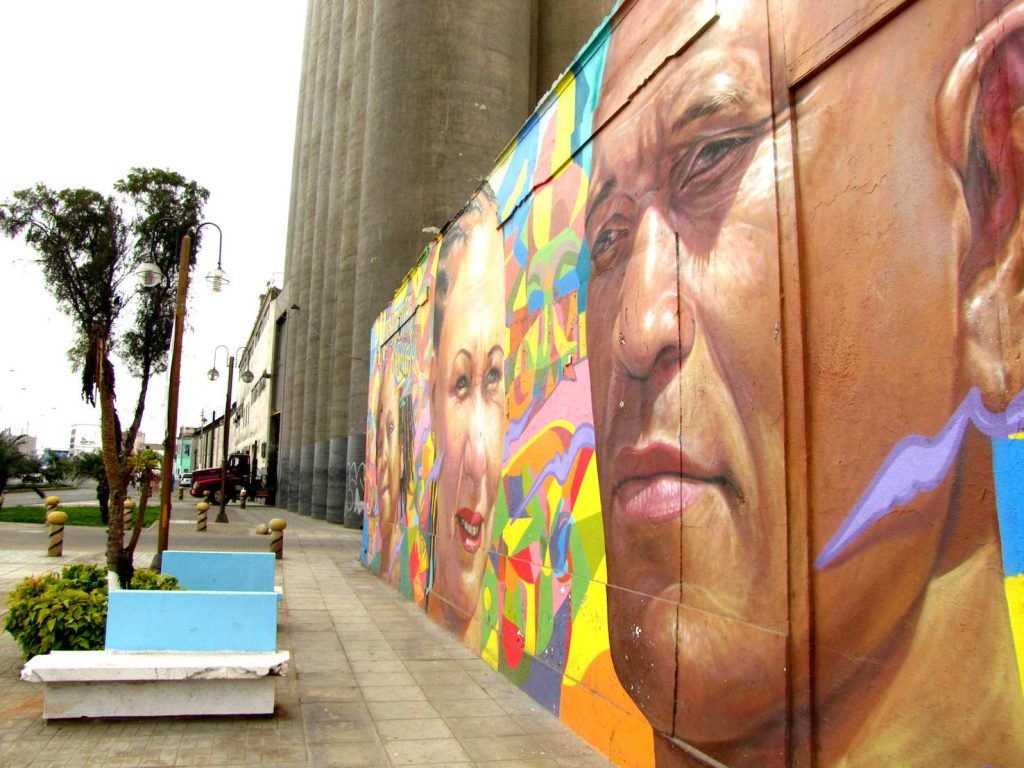 Graffiti e i silos industriali del porto