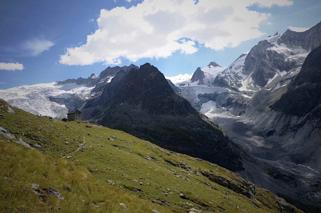 I due ghiacciai e la capanna della Bricola