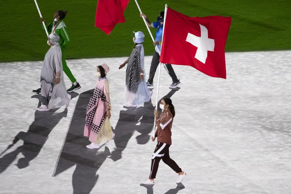 La karateka argoviese, Elena Quirici, portabandiera per il suo spirito combattivo a far da modello per molte donne atlete. (Keystone)