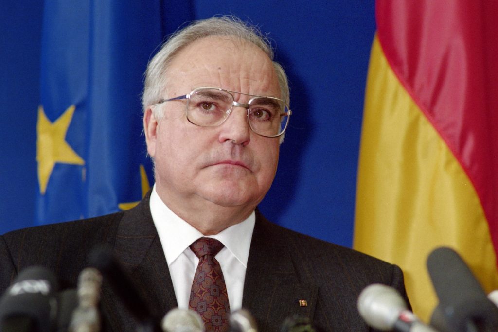 Il cancelliere tedesco Helmut Kohl che molti considerano il maggiore statista del Dopoguerra (AFP)