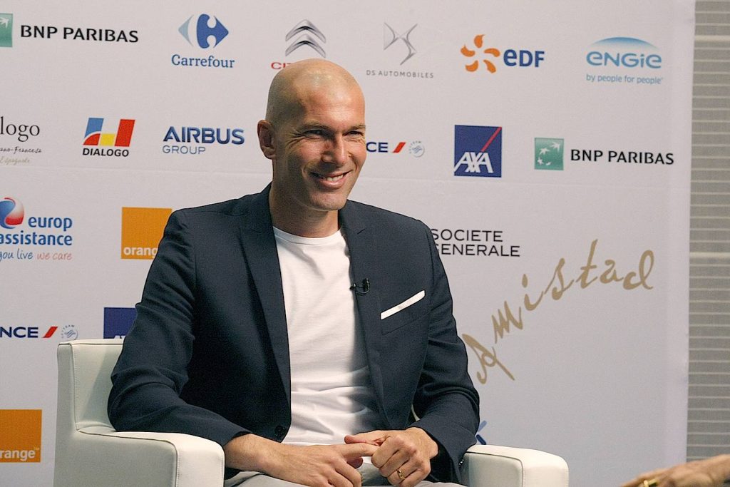 Zinedine Zidane: nelle vesti di «Mister» è un disoccupato di lusso (Power Axle)
