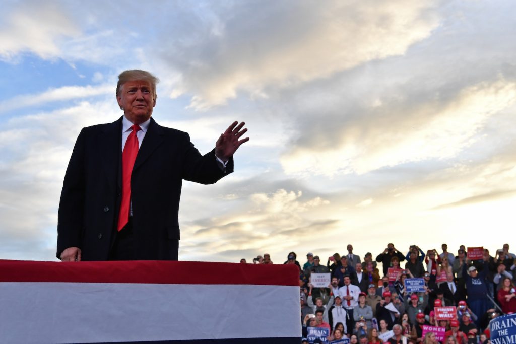 Donald Trump durante un rally politico nel Montana (AFP)