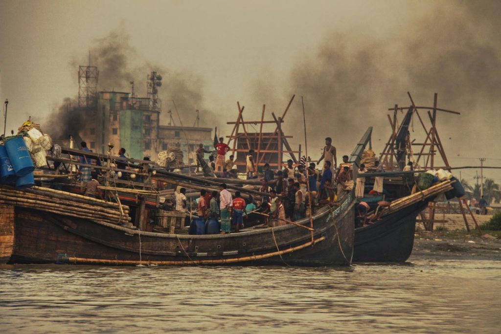 L'arrivo in porto delle navi da carico