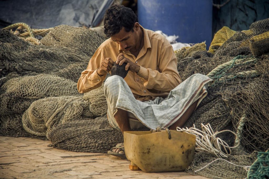 La riparazione delle reti da pesca