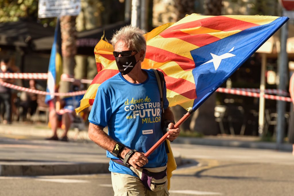 JxCat di Puigdemont e la sinistra repubblicana di Junqueras sono favoriti (Shutterstock)