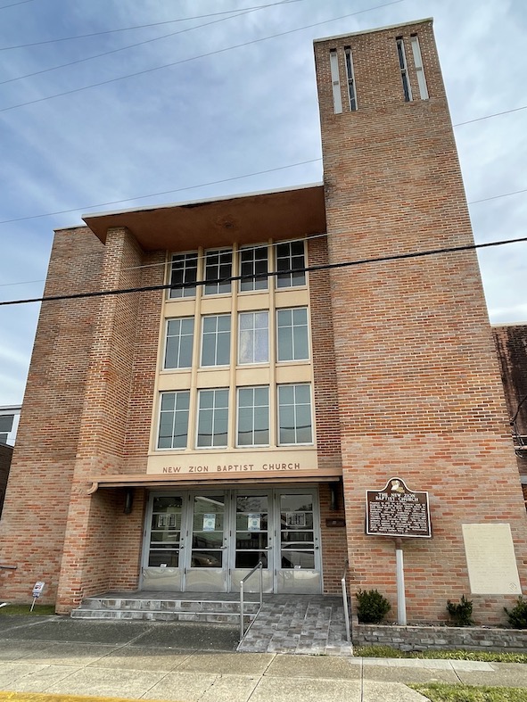 La facciata della New Zion Baptist Church. Qui nel 1957, Martin Luther King Jr. fondò la Southern Christian Leadership Conference, una delle organizzazioni più incisive nella storia del Movimento per i diritti civili