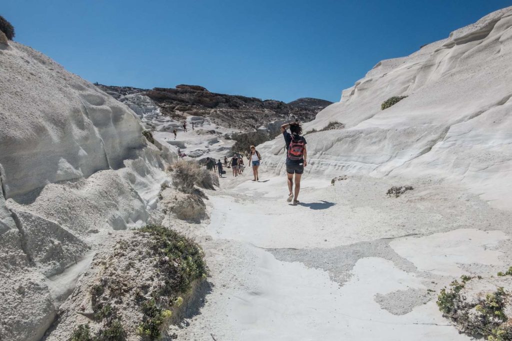 Sarakiniko, passeggiando tra le rocce calcare