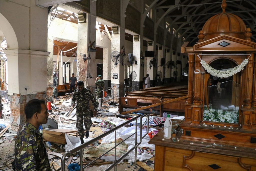 La chiesa di St. Anthony a Kochchikade, Colombo, dopo uno degli attentati (AFP)