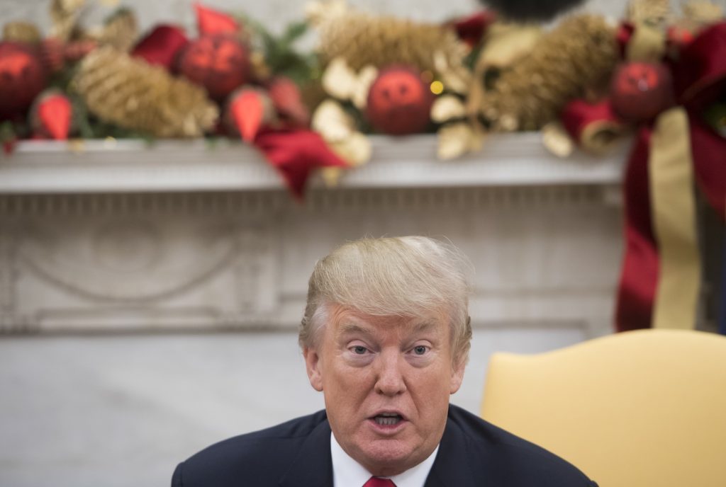 La marcia di Donald Trump è stata per un momento fermata dall’incriminazione del generale Flynn sul Russiagate (AFP)