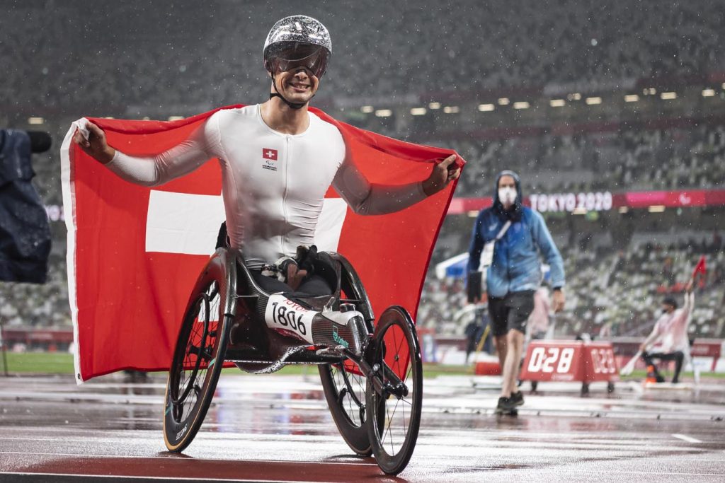 Marcel Hug nella finale degli 800 m. (Swiss Paralympic)