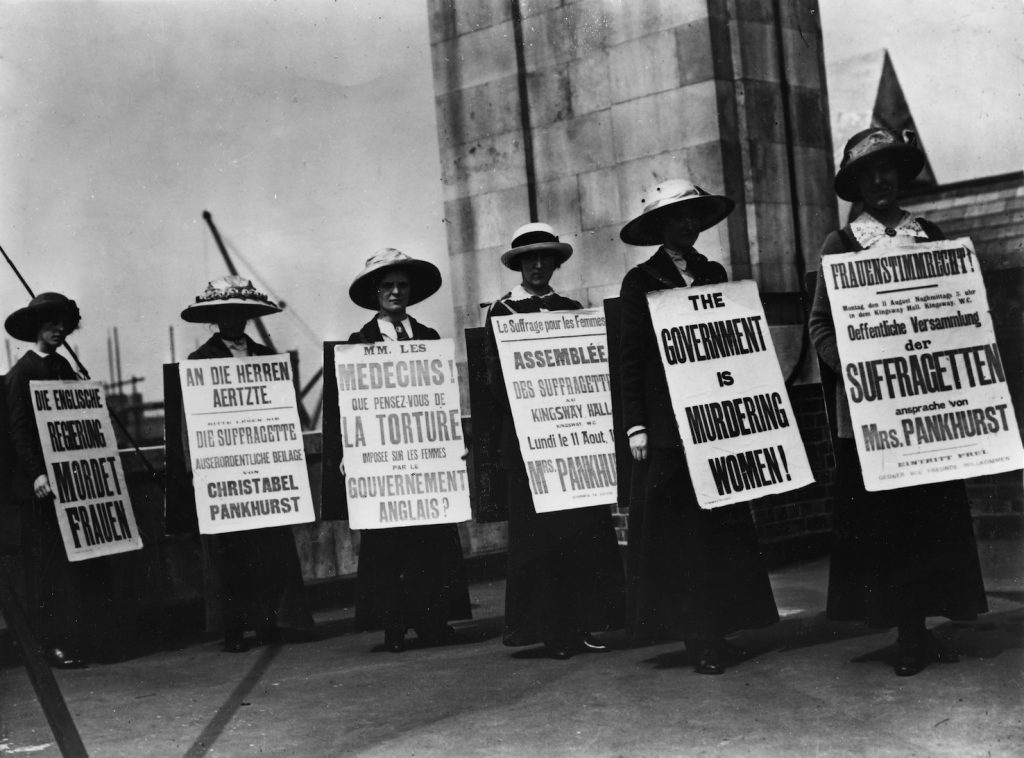 Dimostrazione di suffragette a Londra nel 1913 (AFP)