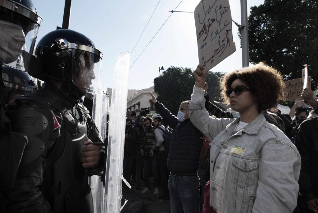 A Tunisi anche i giovani benestanti esprimono il loro dissenso
