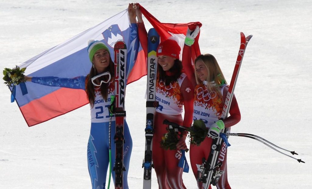 L’ultima regina rossoblù: Lara Gut, bronzo alle Olimpiadi 2014, sul podio con l’elvetica Gisin, oro a pari merito con la slovena Maze (M. Smelter )