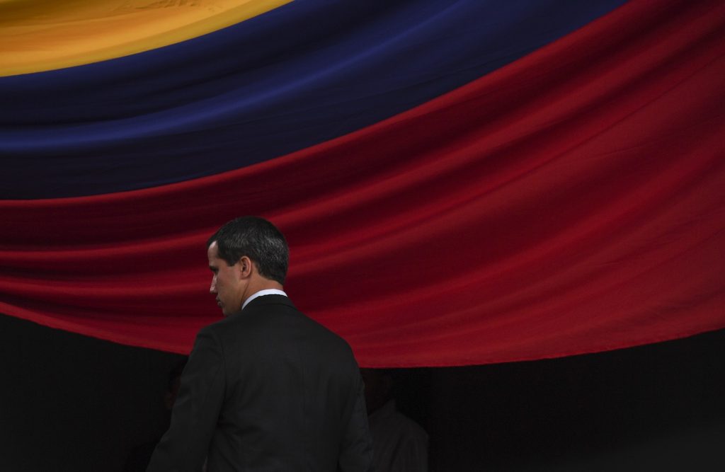 Donald Trump avrebbe voltato le spalle a Guaidó (AFP)