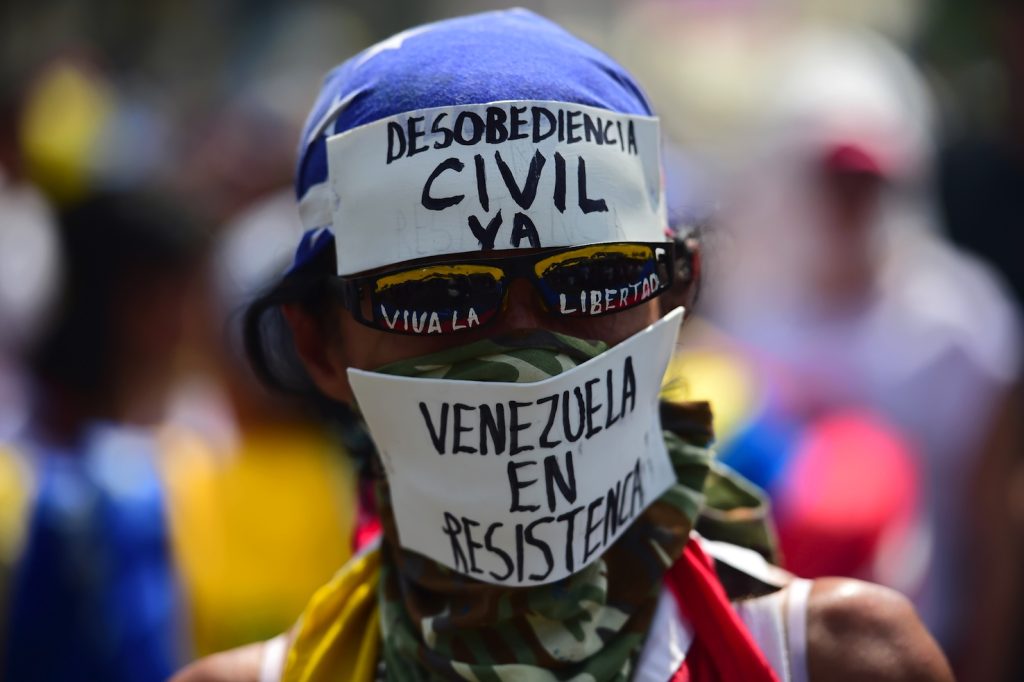 Il Paese è attraversato da ondate di proteste contro Maduro (AFP)