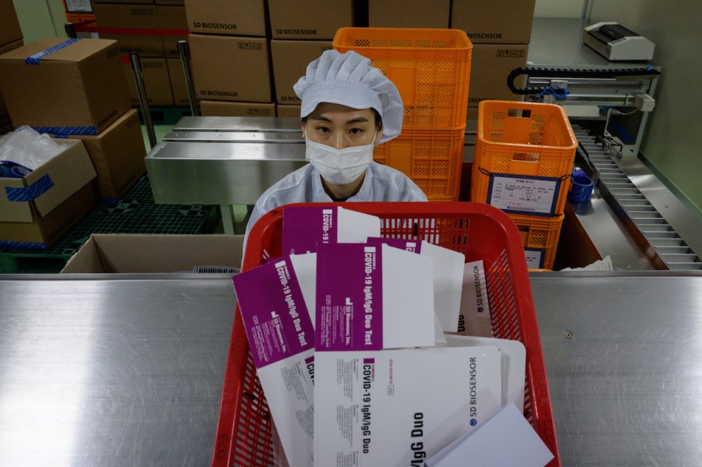 Testing kits a Cheongiu, Corea (AFP)