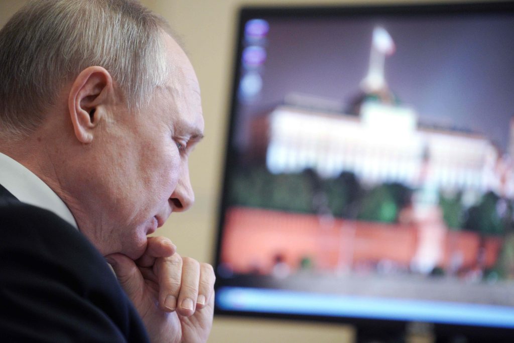 Vladimir Putin è l’amministratore delegato voluto dalle oligarchie dell’intelligence e delle forze armate, che già stanno preparandosi a sostituirlo (Shutterstock)