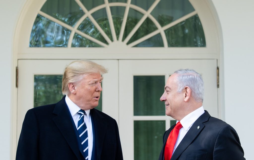 Il presidente americano Trump con Bibi Netanyhau (AFP)