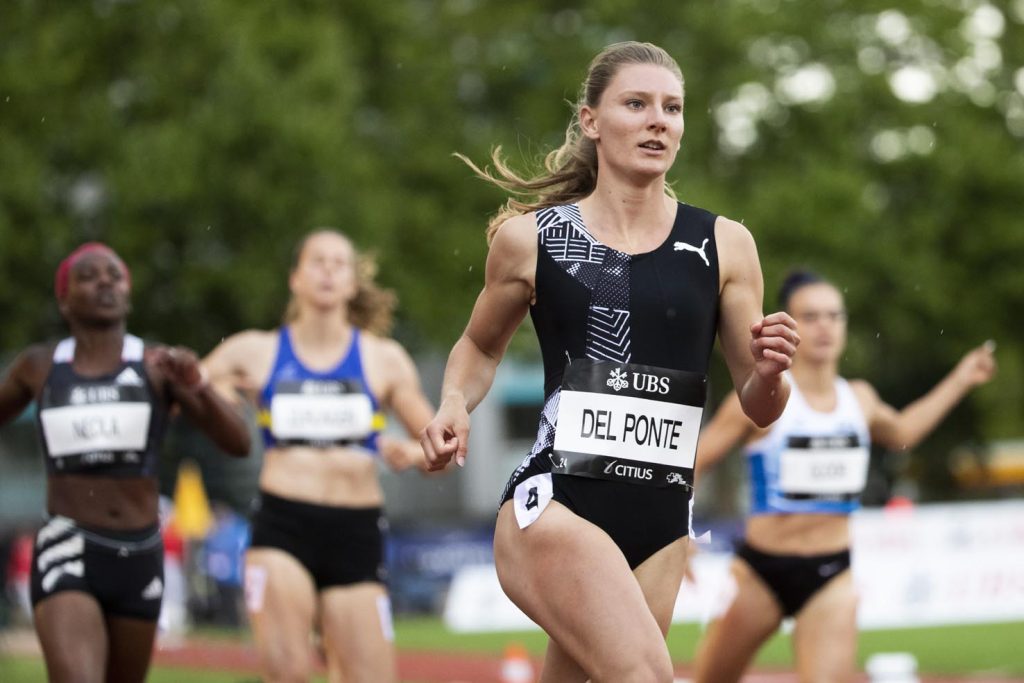 Ajla Del Ponte mentre vince la gara dei 100 metri, al Citius Meeting nello stadio di atletica leggera Wankdorf a Berna, venerdì 24 luglio 2020 (Keystone)