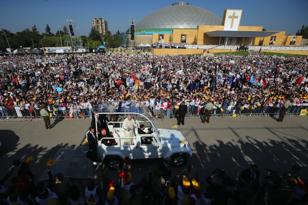 Bergoglio prima di celebrare la messa a Santiago del Cile nel gennaio 2018 (Keystone)