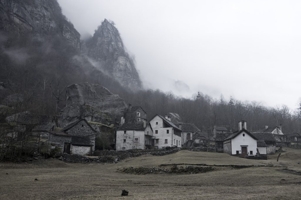 Un suggestivo scorcio di Sabbione, Val Bavona (Keystone)