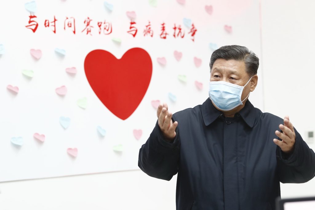 Xi Jinping dice che il picco dei contagi è superato e che ad aprile l’epidemia sarà in ritirata (Keystone)
