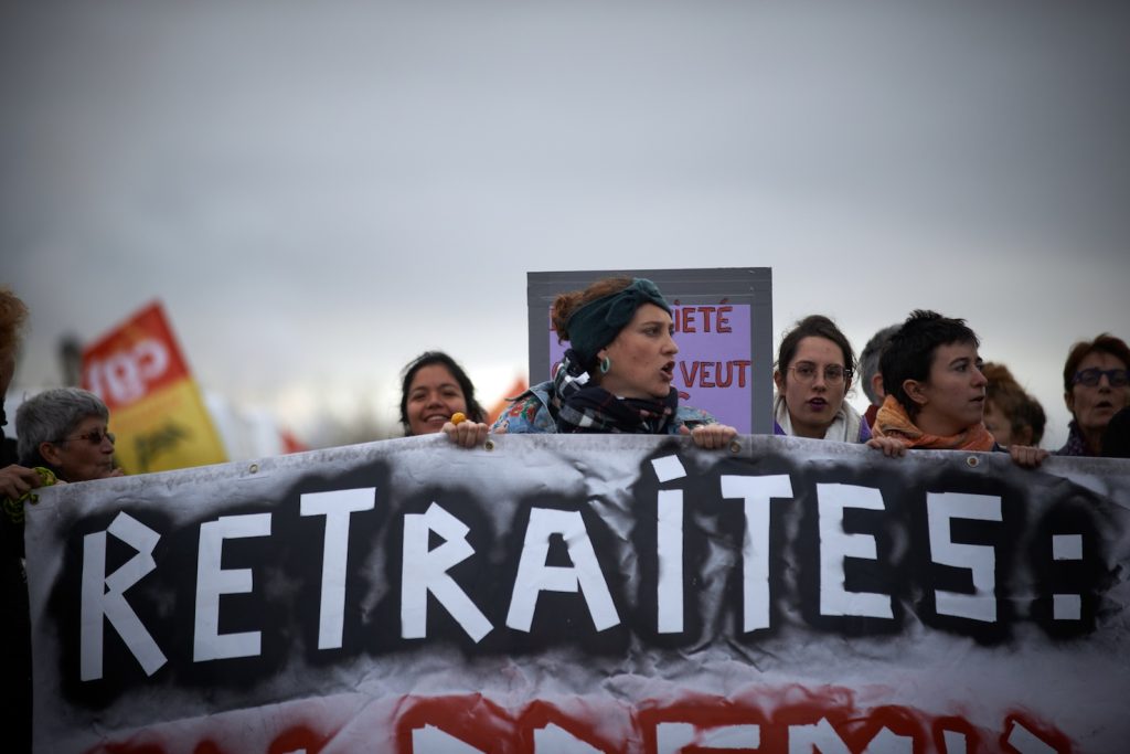 Macron ha detto che la riforma sulle pensioni sarà portata a termine (AFP)