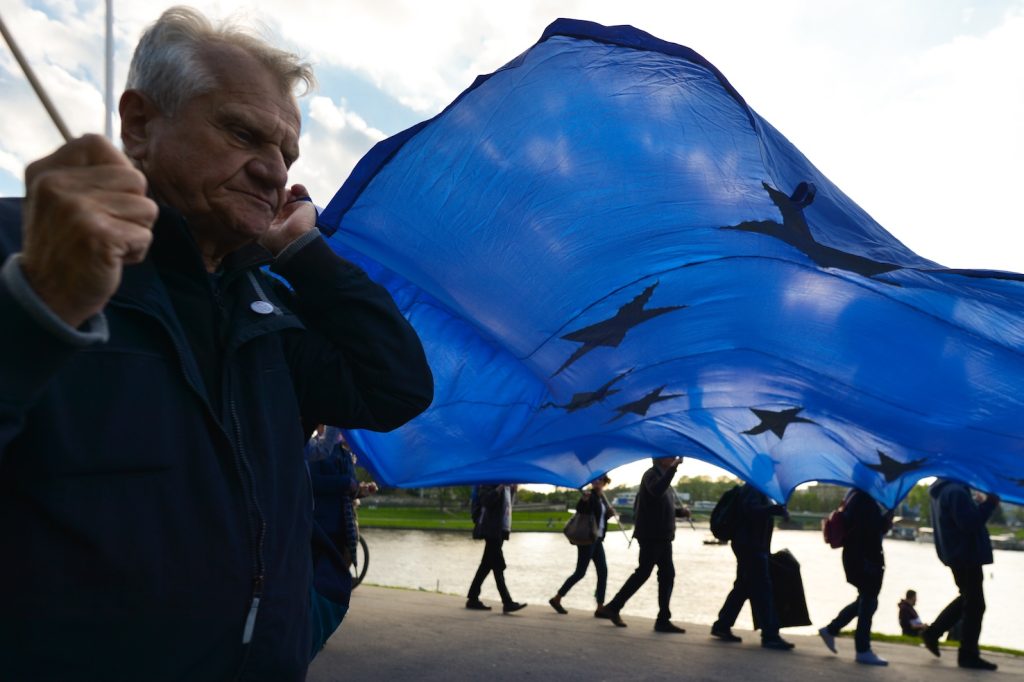 Marcia della pace del 1.maggio a Varsavia in difesa della democrazia (AFP)